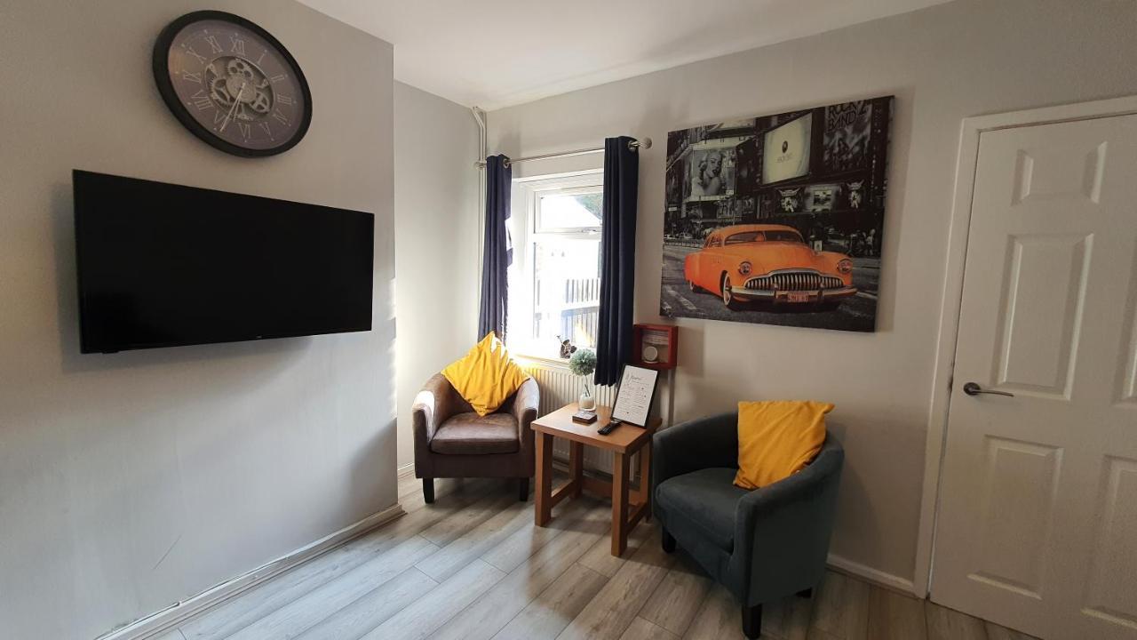 Contractors, City Centre, Parking, 3 Double Rooms, Netflix, Cosy! كوفنتري المظهر الخارجي الصورة